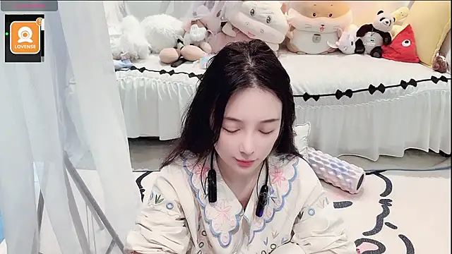 AKiKi711 online show from July 30, 4:44 am