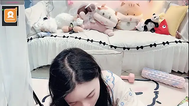 AKiKi711 online show from August 1, 4:45 am