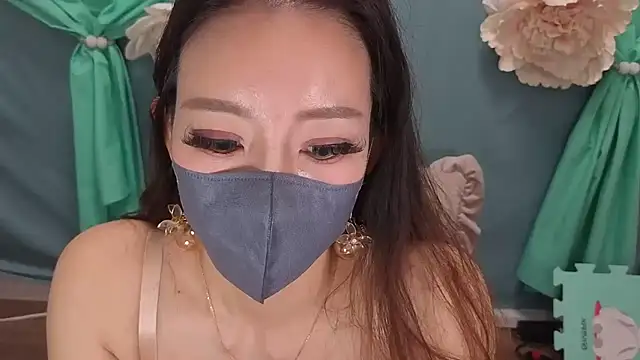 Snapshot of Ema_japanese chatting on March 4, 11:11 pm Ema japanese online show from March 4, 11:11 pm