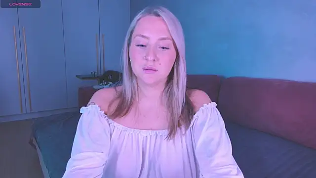 Snapshot of Oh_mylissa chatting on June 29, 8:42 pm Oh mylissa online show from June 29, 8:42 pm