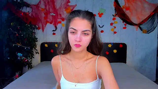 Milana Crystal  online show from October 31, 8:15 am