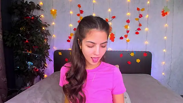 Milana Crystal  online show from November 20, 8:14 am