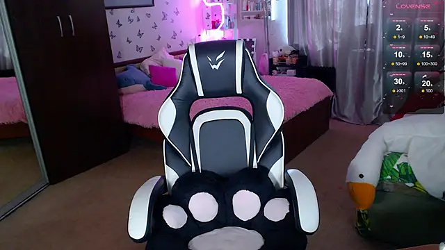 Sidney blush online show from February 9, 5:44 am