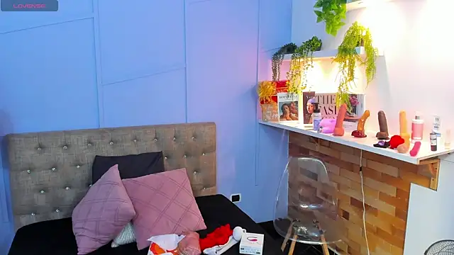 Georgina-coule online show from December 26, 12:38 pm