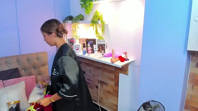 Georgina-coule online show from January 9, 6:15 pm