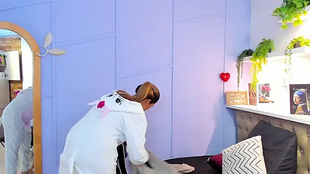 Georgina-coule online show from March 5, 12:22 pm