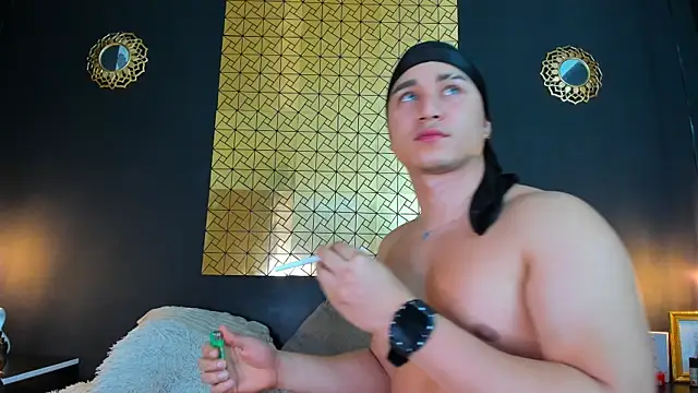 francesco evan online show from January 11, 9:04 pm