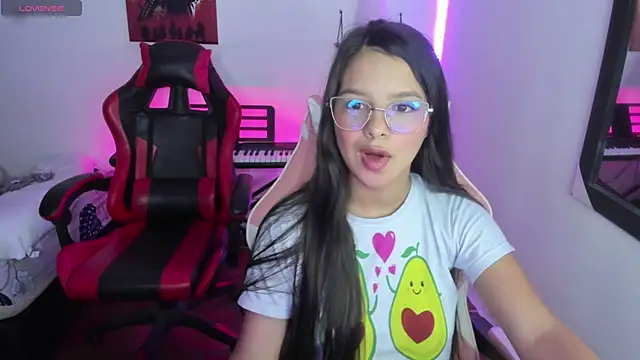 jessi and boy online show from March 3, 3:18 pm