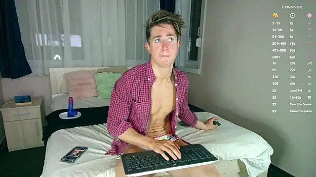 ChristianLevine  online show from November 26, 3:13 pm