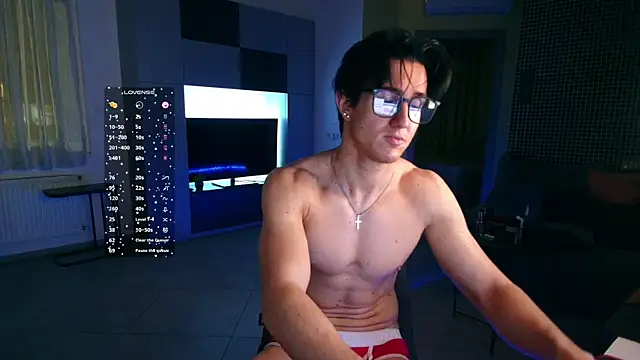 Snapshot of ChristianLevine_ chatting on May 4, 7:43 pm ChristianLevine online show from May 4, 7:43 pm