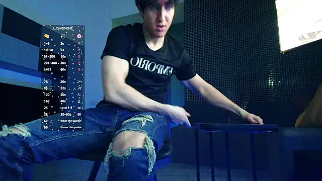 Snapshot of ChristianLevine_ chatting on May 6, 7:19 pm ChristianLevine online show from May 6, 7:19 pm