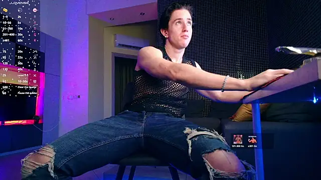 Snapshot of ChristianLevine_ chatting on June 11, 8:40 pm ChristianLevine online show from June 11, 8:40 pm