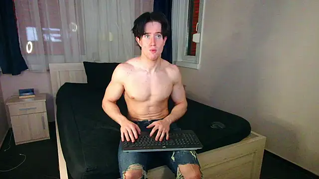 Snapshot of ChristianLevine_ chatting on July 22, 4:04 am ChristianLevine online show from July 22, 4:04 am