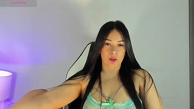 bella hadid1  online show from December 5, 5:37 am