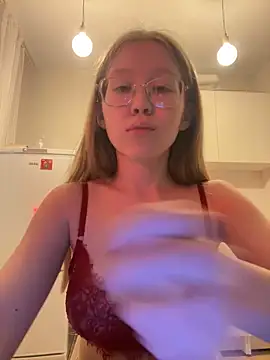 Eva Weyne online show from January 3, 5:10 pm