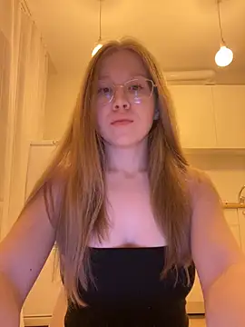 Eva Weyne online show from October 24, 7:32 pm