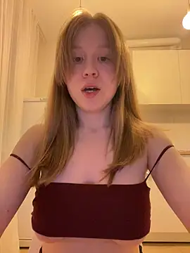 Snapshot of Eva_Weyne chatting on May 13, 8:27 pm Eva Weyne online show from May 13, 8:27 pm