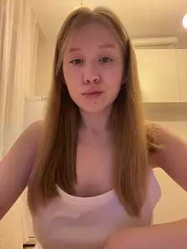 Snapshot of Eva_Weyne chatting on July 19, 8:56 pm Eva Weyne online show from July 19, 8:56 pm