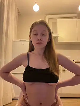 Snapshot of Eva_Weyne chatting on July 25, 9:56 pm Eva Weyne online show from July 25, 9:56 pm