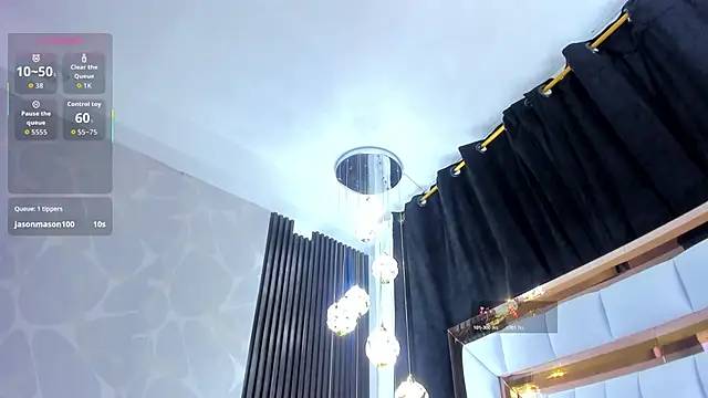 SarayRoyse online show from November 18, 7:40 pm