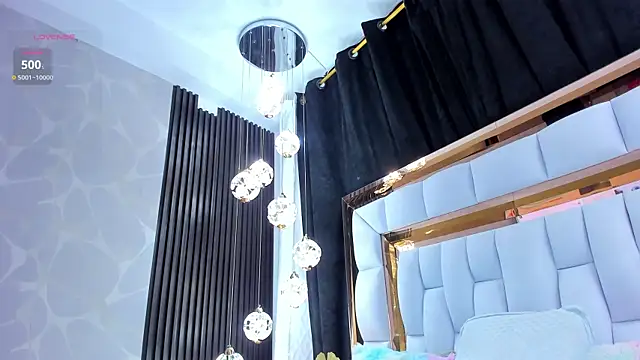 SarayRoyse online show from February 8, 7:39 pm