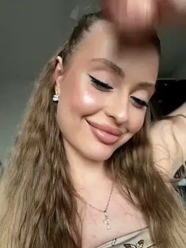 Sweet  Milly online show from May 18, 2:34 pm