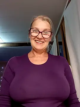 irinamaux online show from October 15, 6:46 am