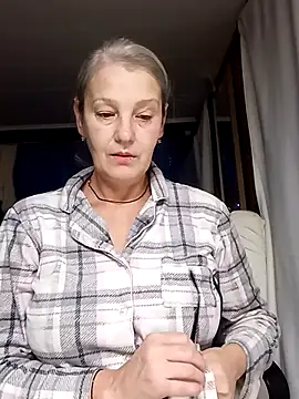 irinamaux online show from October 24, 3:58 am