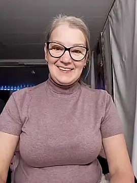 irinamaux online show from November 19, 5:29 am