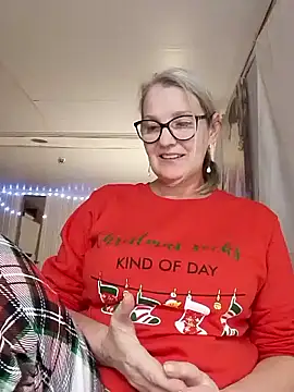 irinamaux online show from December 3, 8:51 pm