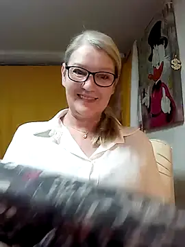 irinamaux online show from March 10, 4:50 am