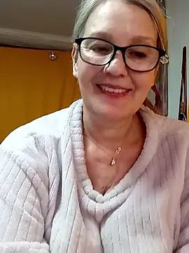 irinamaux online show from March 15, 11:05 am