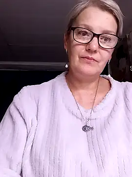 Snapshot of irinamaux chatting on June 26, 5:23 am irinamaux online show from June 26, 5:23 am