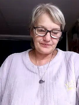 Snapshot of irinamaux chatting on July 10, 2:16 am irinamaux online show from July 10, 2:16 am