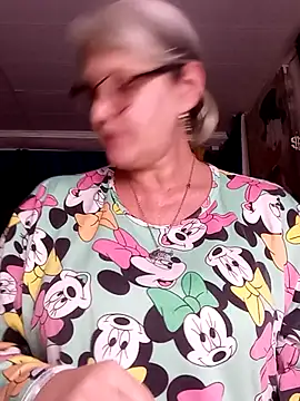Snapshot of irinamaux chatting on July 17, 12:28 am irinamaux online show from July 17, 12:28 am