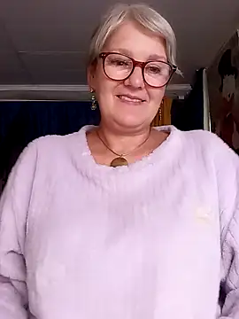 Snapshot of irinamaux chatting on July 26, 12:01 pm irinamaux online show from July 26, 12:01 pm