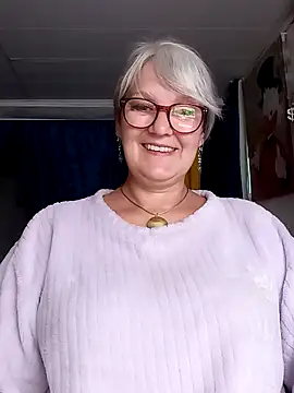 Snapshot of irinamaux chatting on July 28, 4:39 pm irinamaux online show from July 28, 4:39 pm
