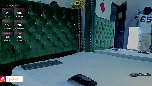 Snapshot of Levii_Ackermann chatting on July 21, 8:33 pm Levii Ackermann online show from July 21, 8:33 pm