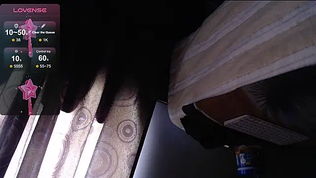 Snapshot of silvana_queen07 chatting on December 20, 9:17 pm silvana queen07 online show from December 20, 9:17 pm