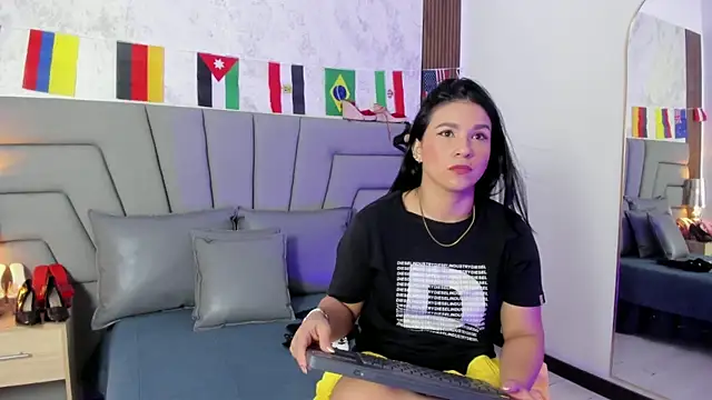 Sofi Perez  online show from July 6, 11:29 am
