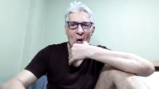 BIGUNCUTHARDCOCK online show from November 19, 11:54 am