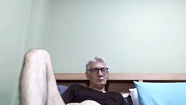 BIGUNCUTHARDCOCK online show from November 21, 1:10 pm