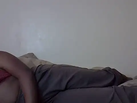 Snapshot of Giannah01 chatting on November 15, 9:06 am Giannah01 online show from November 15, 9:06 am