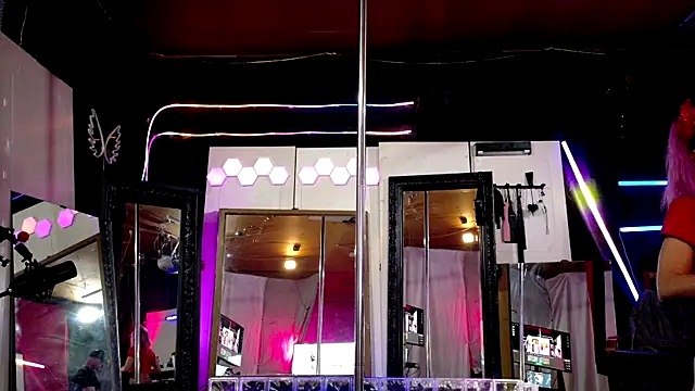 MadisonMarie online show from October 26, 6:30 am