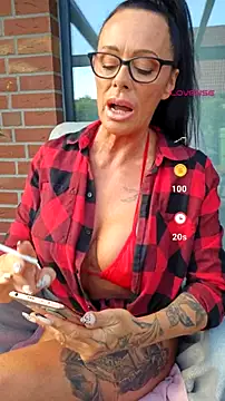 Snapshot of Misses-Cougar chatting on July 14, 7:02 am Misses-Cougar online show from July 14, 7:02 am