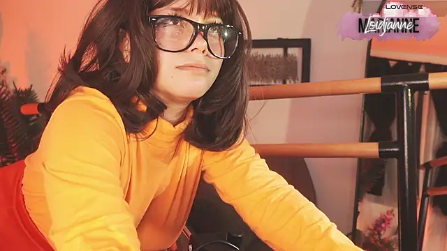 Snapshot of loIijanne chatting on December 4, 2:31 am loIijanne online show from December 4, 2:31 am