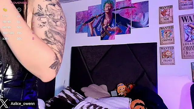 Snapshot of Aliceowenn chatting on November 25, 10:32 pm Aliceowenn online show from November 25, 10:32 pm