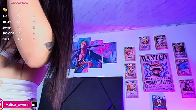 Snapshot of Aliceowenn chatting on December 3, 8:07 pm Aliceowenn online show from December 3, 8:07 pm