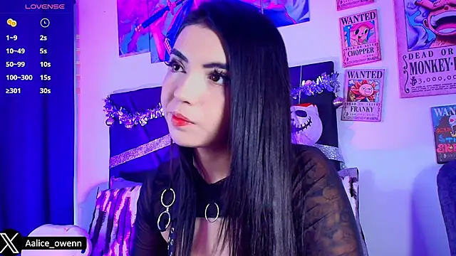 Snapshot of Aliceowenn chatting on December 15, 9:41 pm Aliceowenn online show from December 15, 9:41 pm