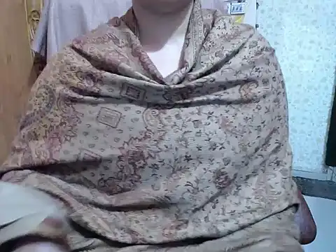 Snapshot of SohanaSabaSexy chatting on January 6, 5:49 pm SohanaSabaSexy online show from January 6, 5:49 pm